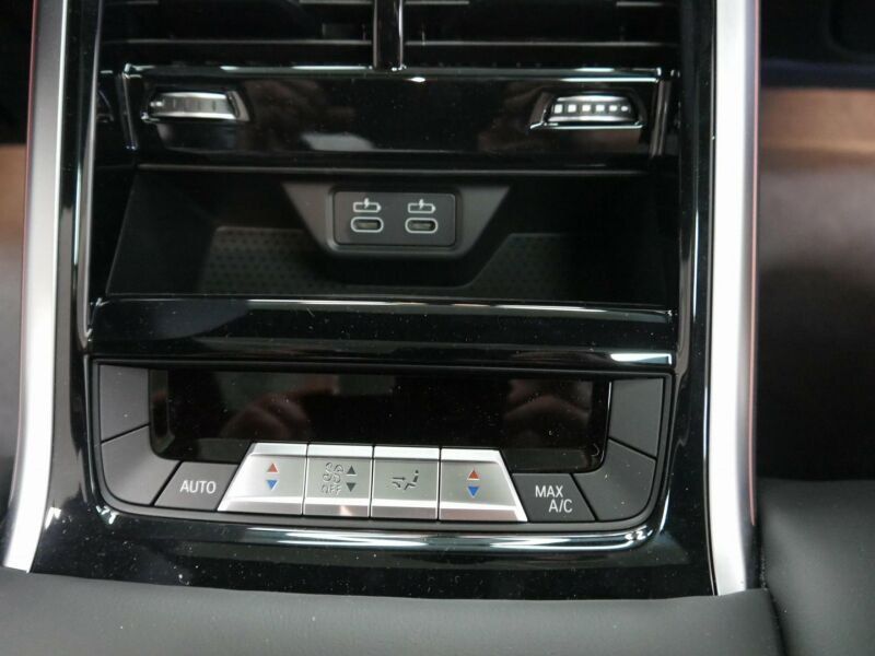 BMW 840 2025