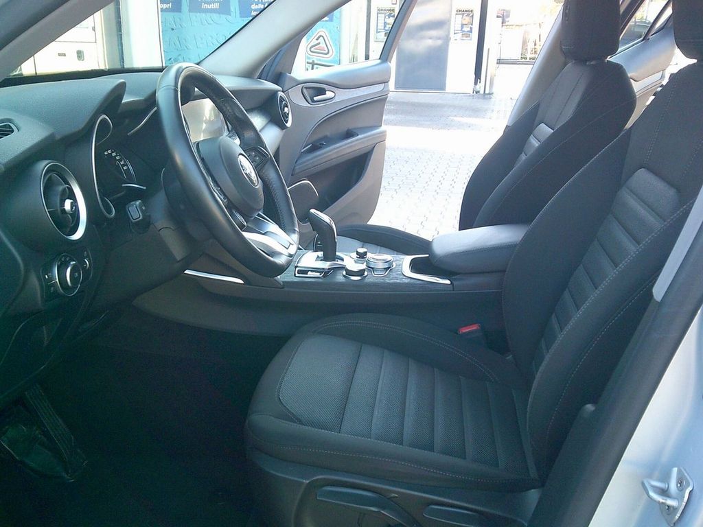 Alfa Romeo Stelvio 2020