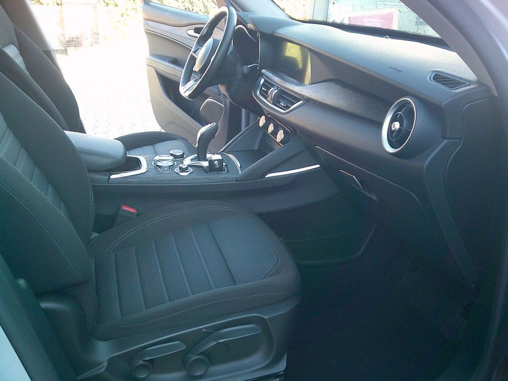 Alfa Romeo Stelvio 2020