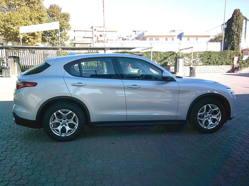 Alfa Romeo Stelvio 2020