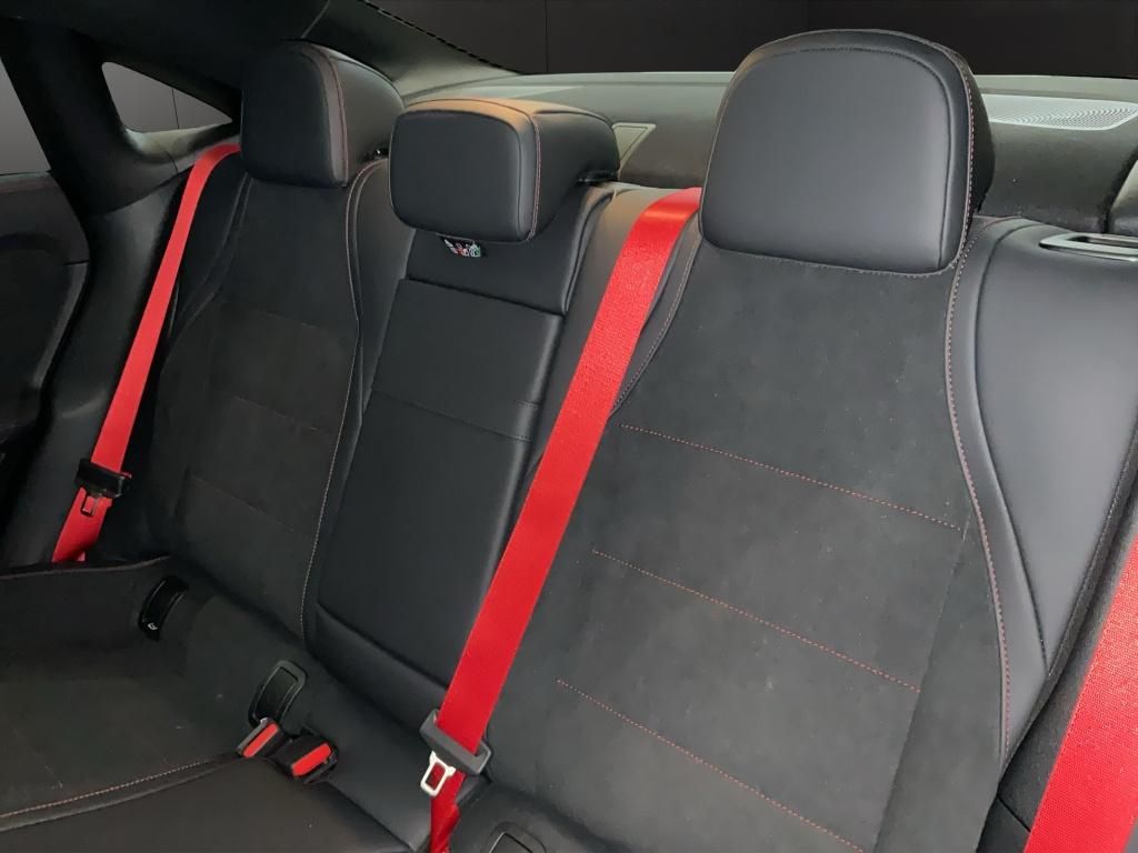 Mercedes-Benz CLA 350 2025