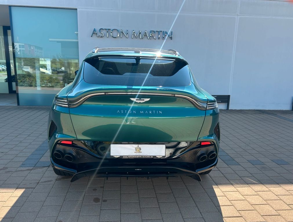 Aston Martin DBX 2025