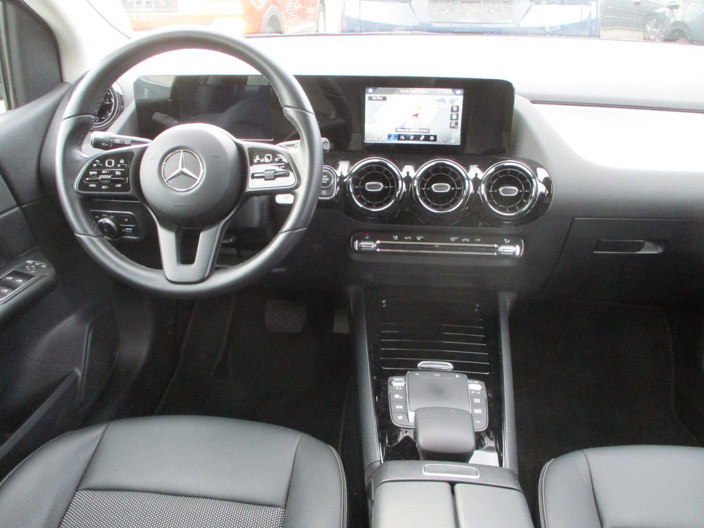 Mercedes-Benz B 180 2022