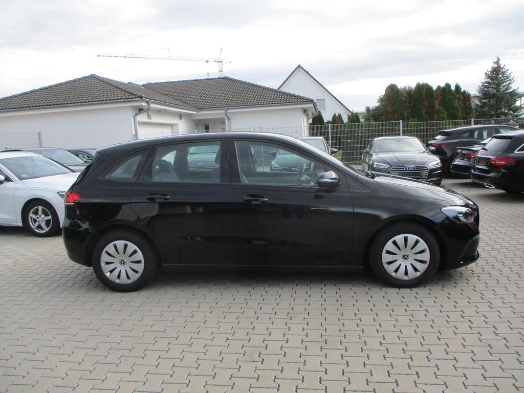 Mercedes-Benz B 180 2022