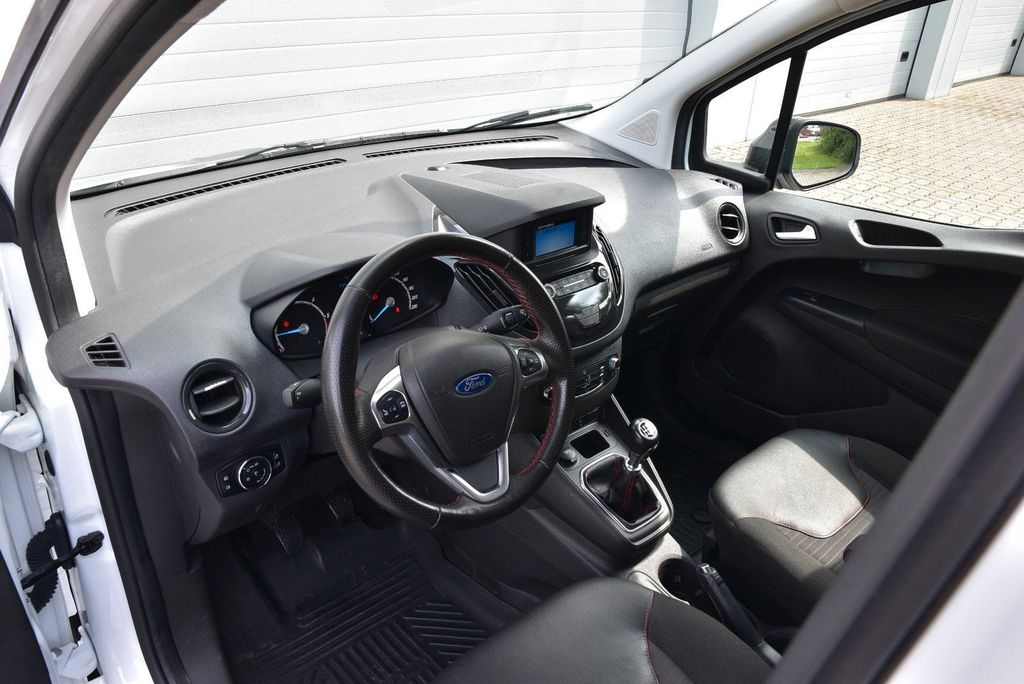 Ford Transit Courier 2020