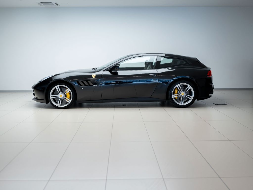 Ferrari GTC4Lusso 2017