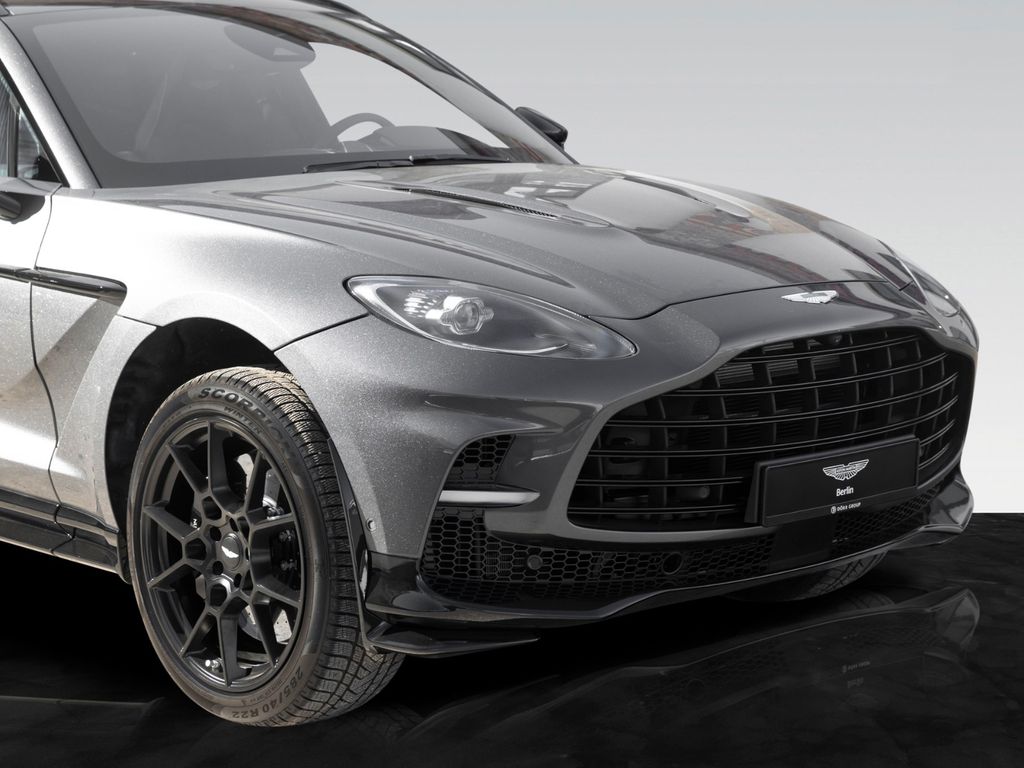 Aston Martin DBX 2025