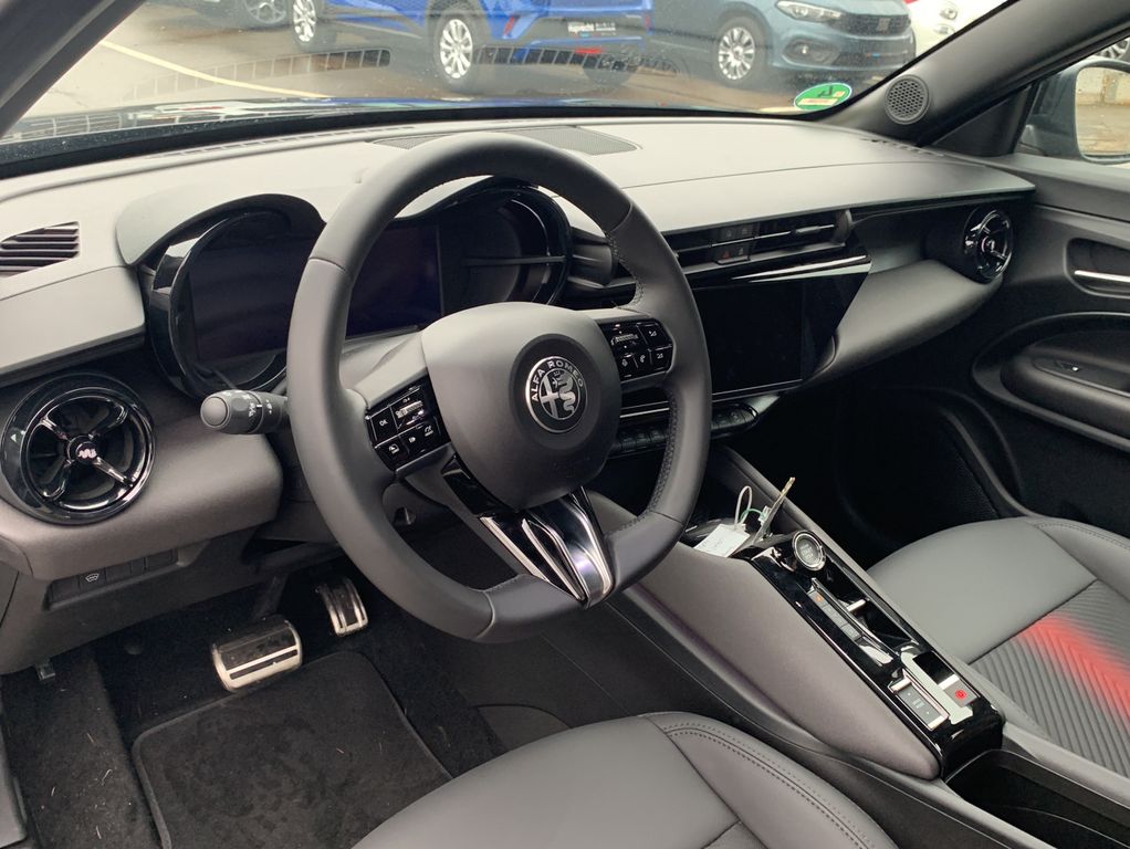 Alfa Romeo Junior 2024