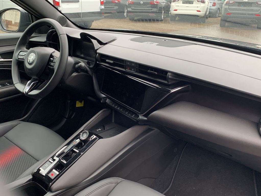 Alfa Romeo Junior 2024