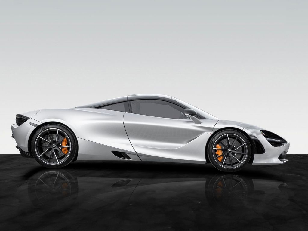 McLaren 720S 2022