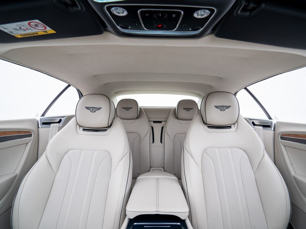 Bentley Continental GTC 2024