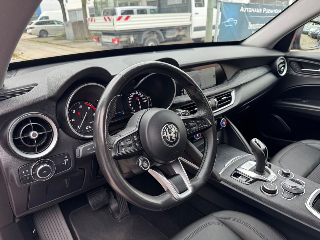 Alfa Romeo Stelvio 2021