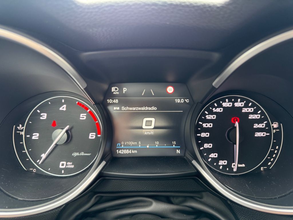 Alfa Romeo Stelvio 2021