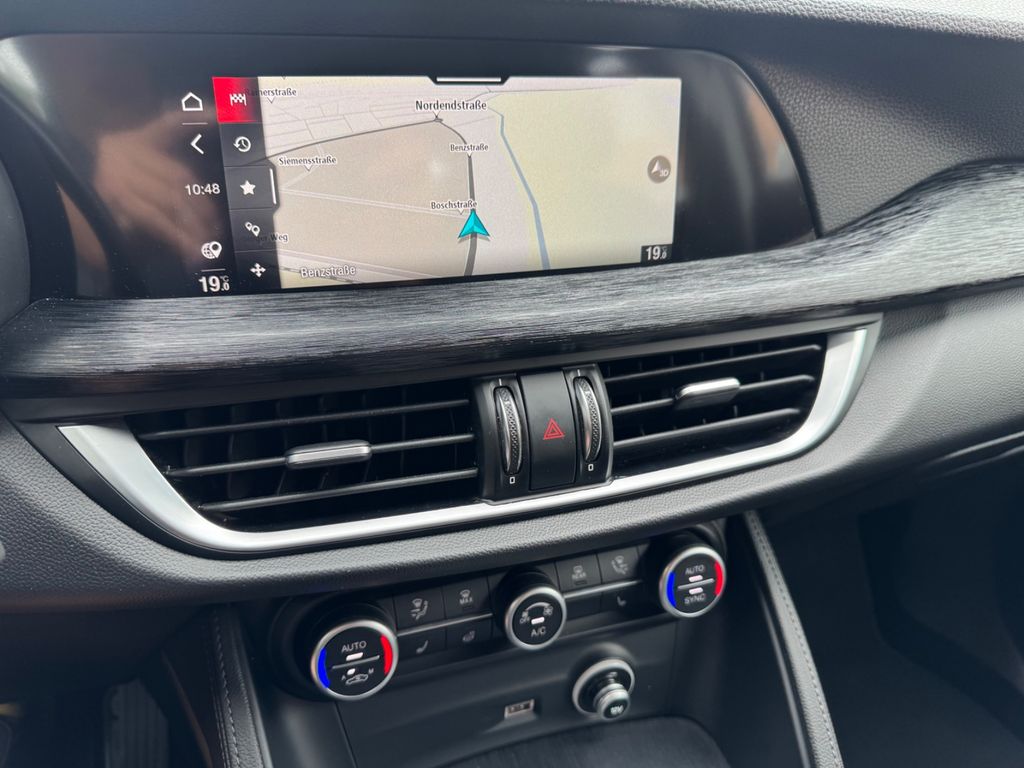 Alfa Romeo Stelvio 2021