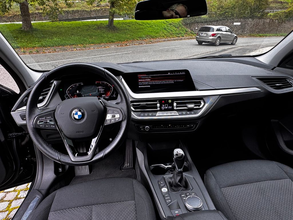 BMW 118 2022