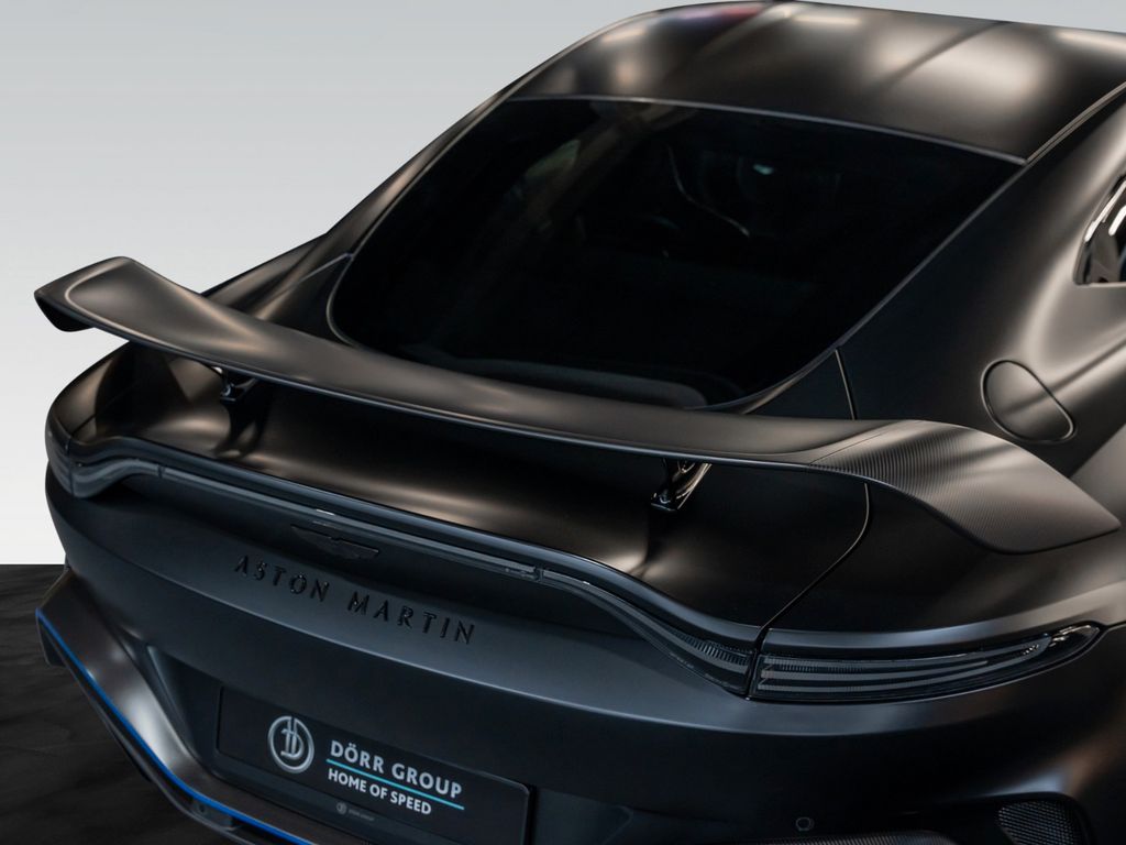 Aston Martin V12 Vantage 2022