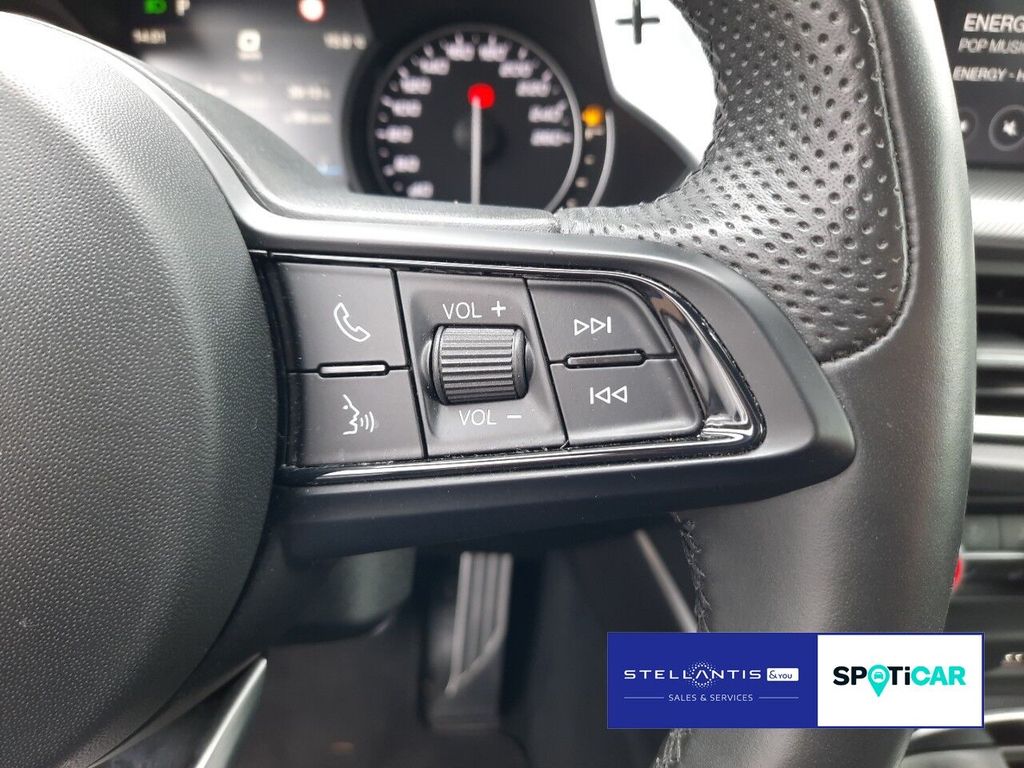 Alfa Romeo Stelvio 2023