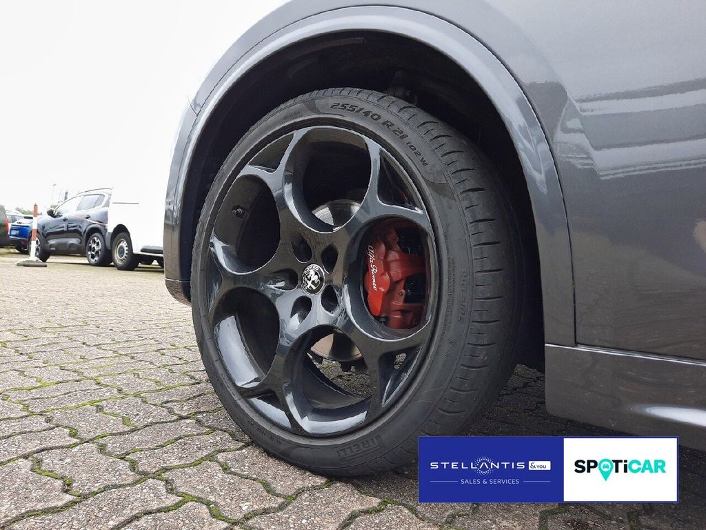 Alfa Romeo Stelvio 2023