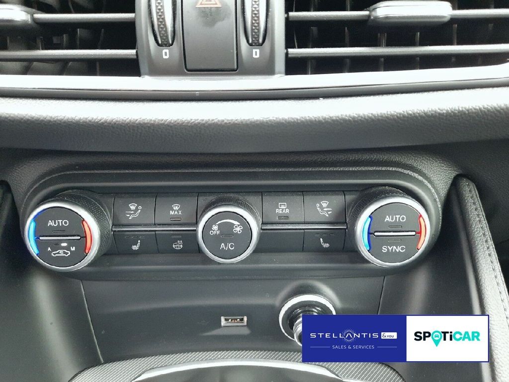 Alfa Romeo Stelvio 2023