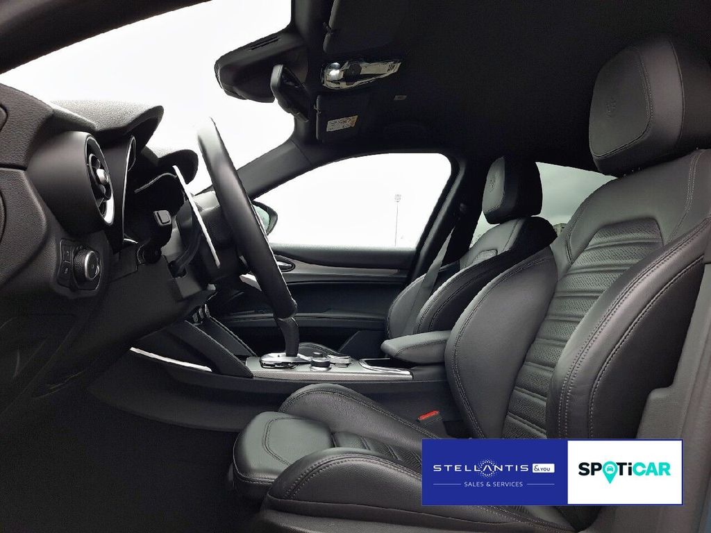 Alfa Romeo Stelvio 2023