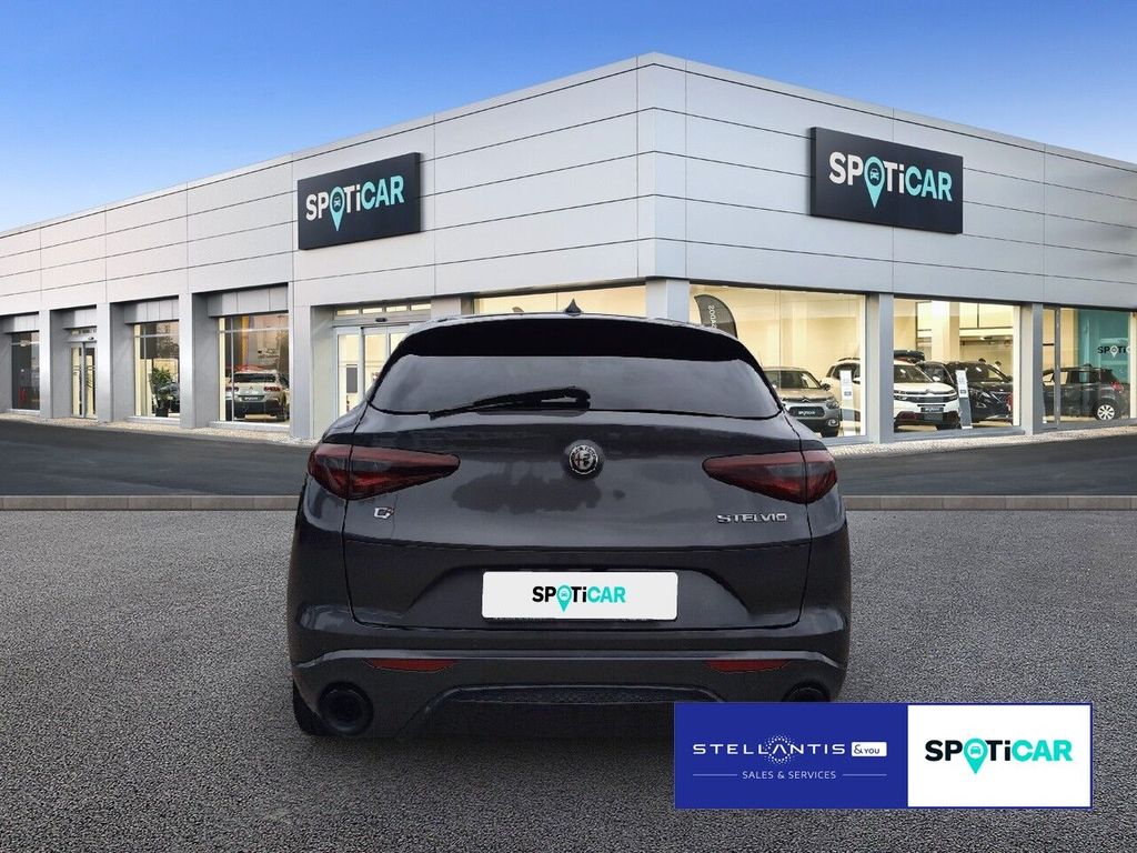 Alfa Romeo Stelvio 2023