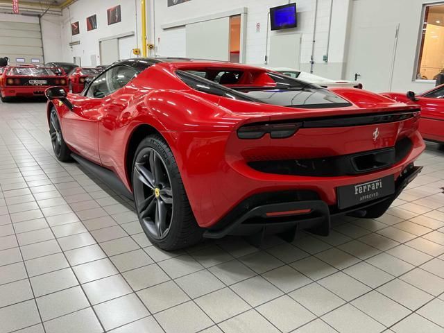 Ferrari 296 GTS 2023
