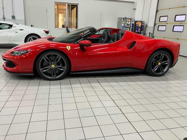 Ferrari 296 GTS 2023