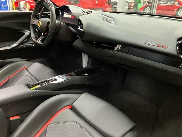 Ferrari 296 GTS 2023