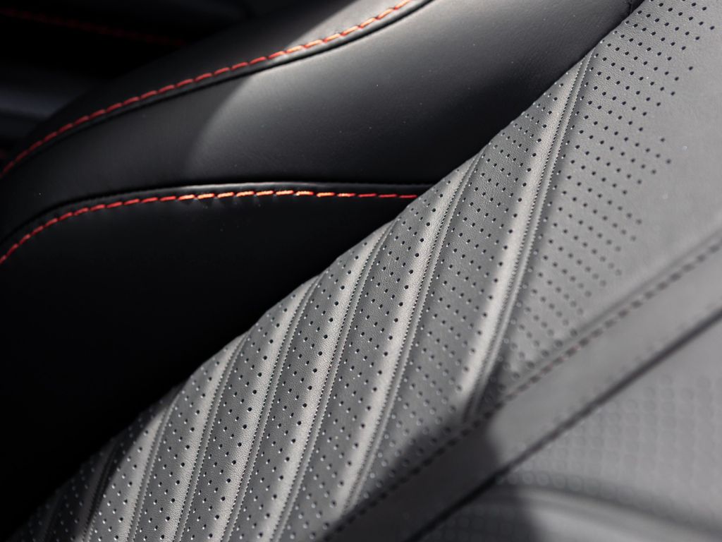 Aston Martin V12 Vantage 2023