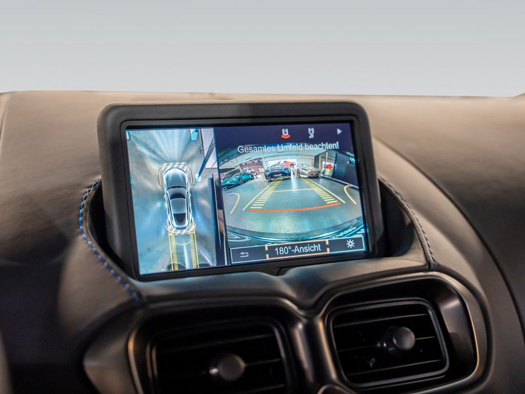 Aston Martin V12 Vantage 2022