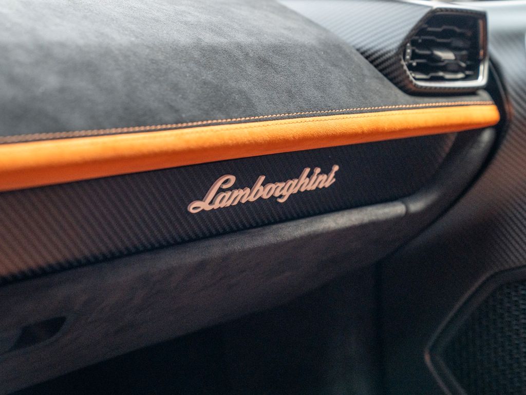 Lamborghini Huracán 2024