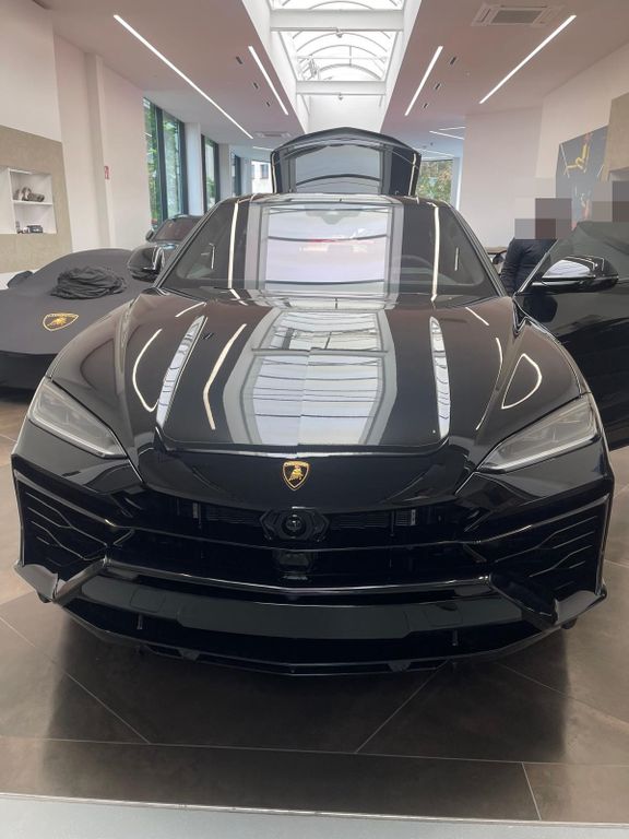 Lamborghini Urus 2025