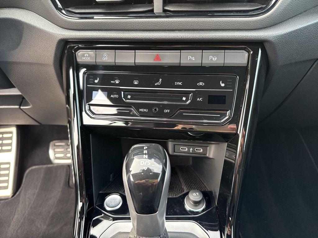 Volkswagen T-Roc 2025