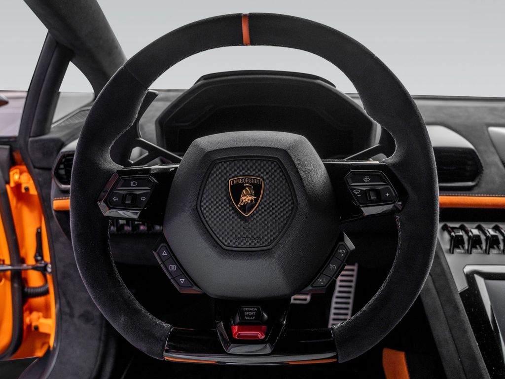 Lamborghini Huracán 2024