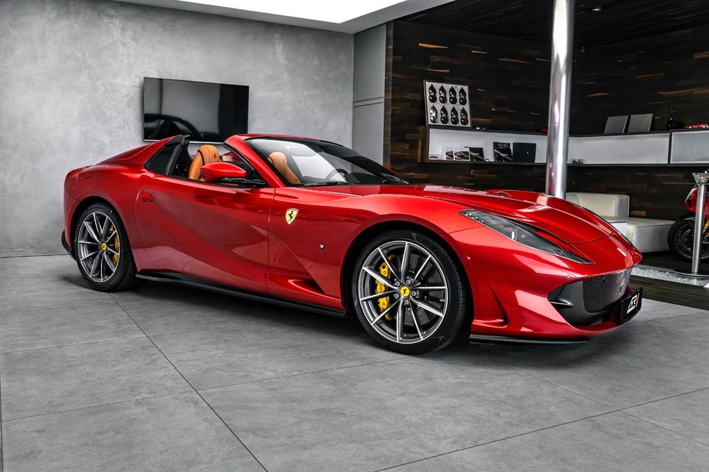 Ferrari 812 2023
