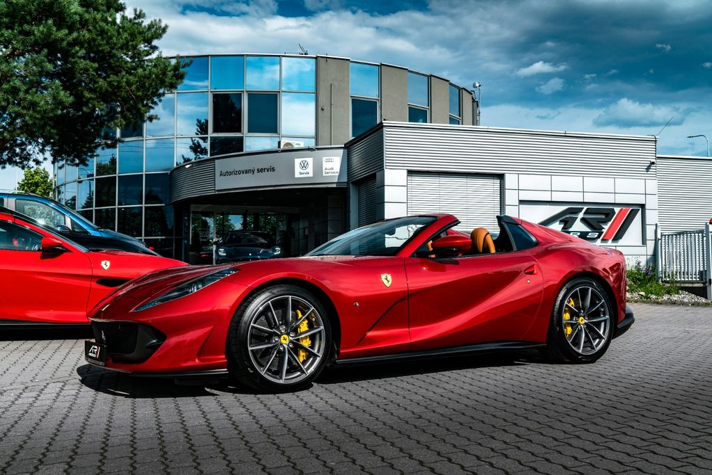 Ferrari 812 2023
