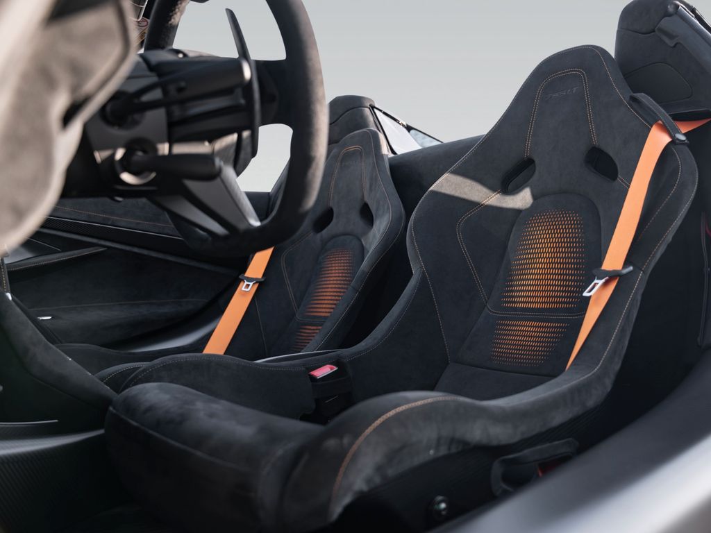 McLaren 765LT 2022