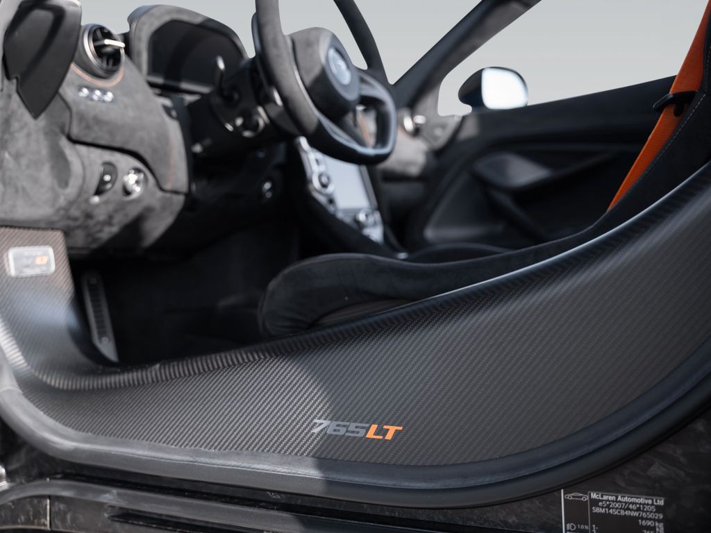 McLaren 765LT 2022