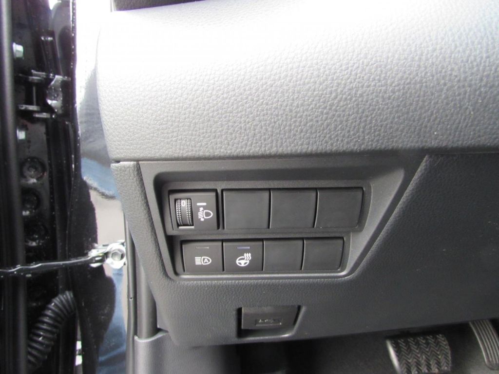Mazda 2 Hybrid