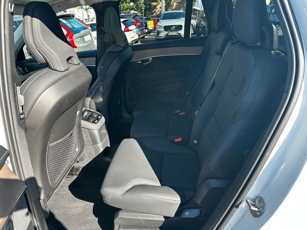 Volvo XC90 2025