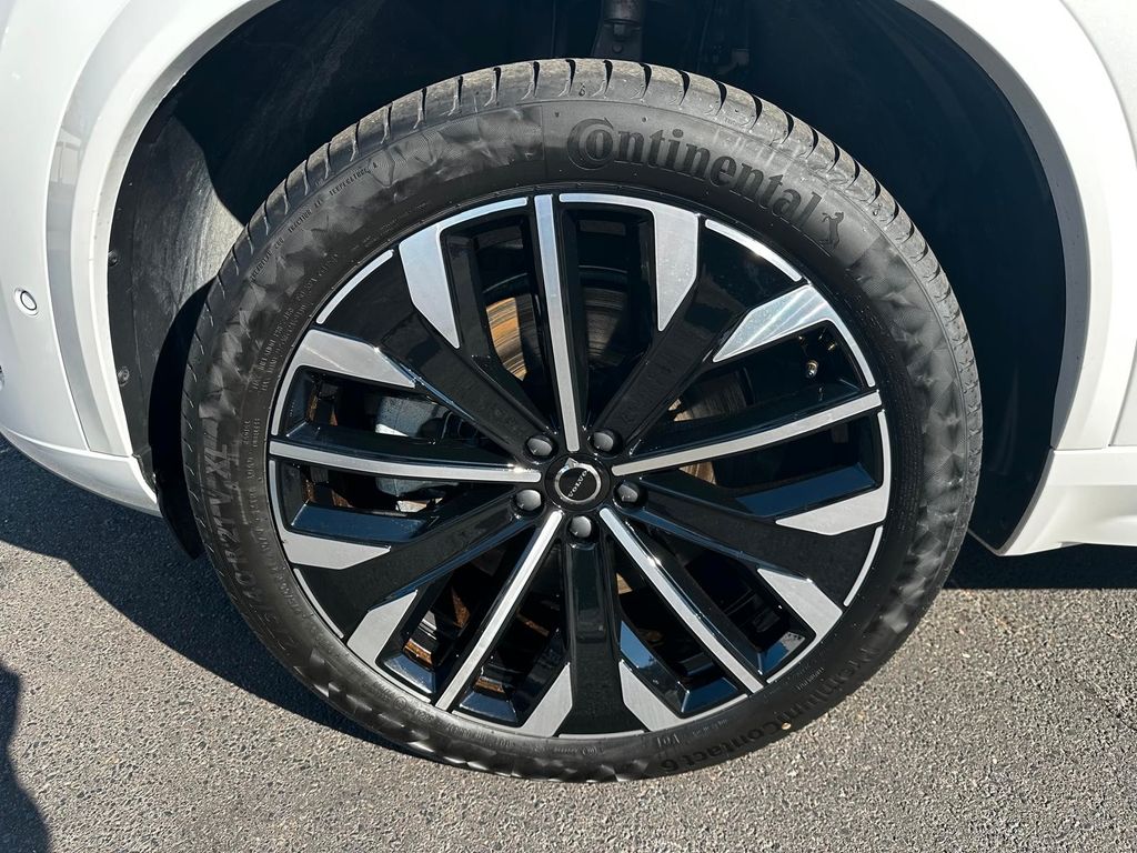 Volvo XC90 2025