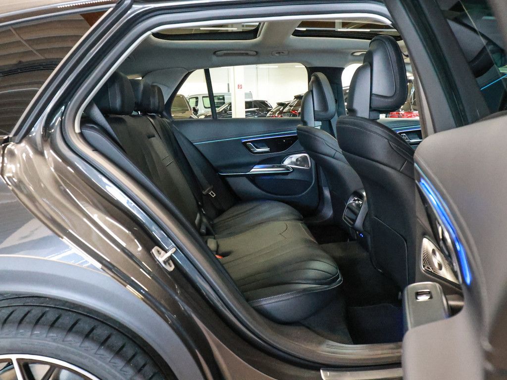 Mercedes-Benz E 300 2025