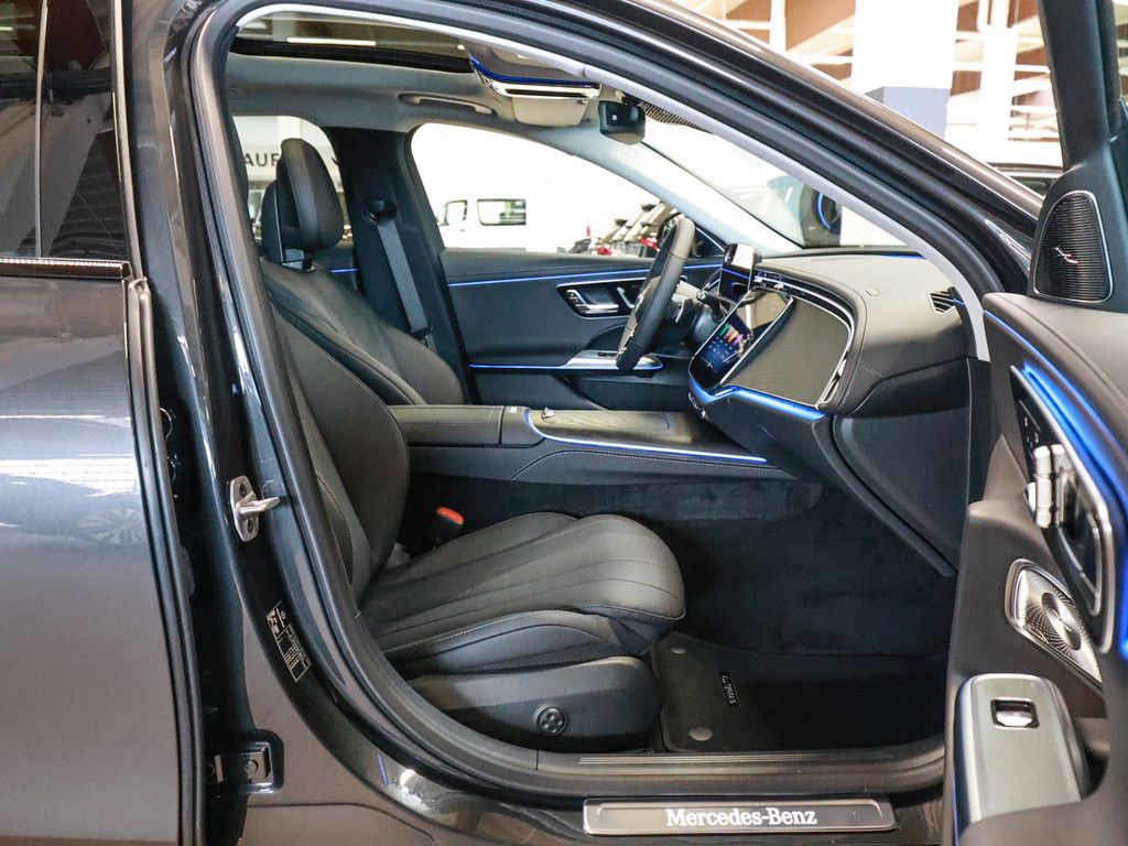 Mercedes-Benz E 300 2025