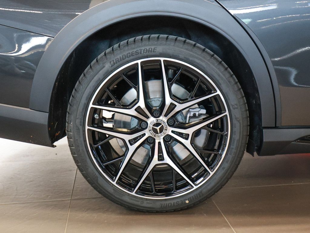 Mercedes-Benz E 300 2025