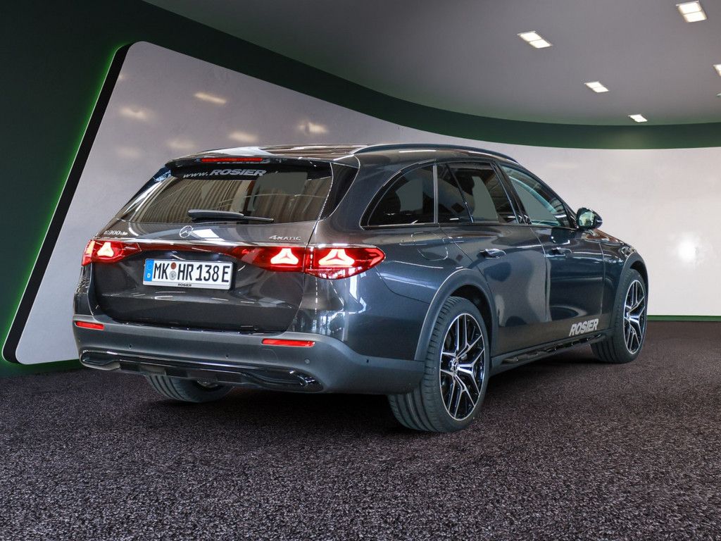 Mercedes-Benz E 300 2025