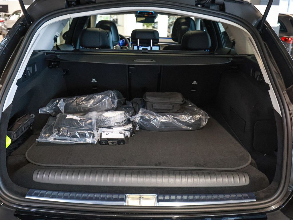 Mercedes-Benz E 300 2025