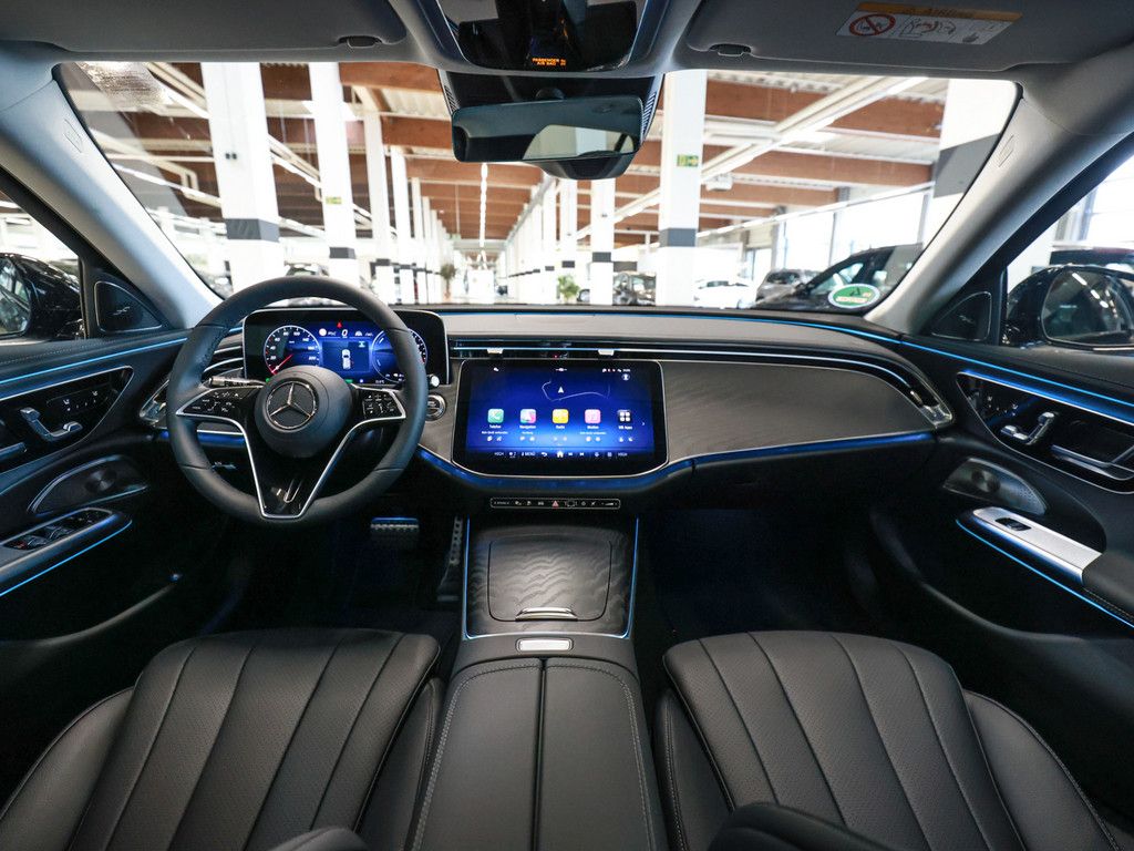 Mercedes-Benz E 300 2025
