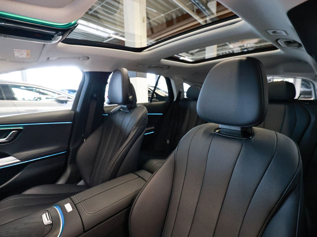 Mercedes-Benz E 300 2025