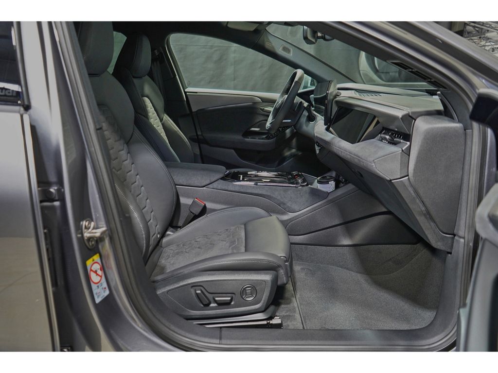 Audi A6 e-tron 2025