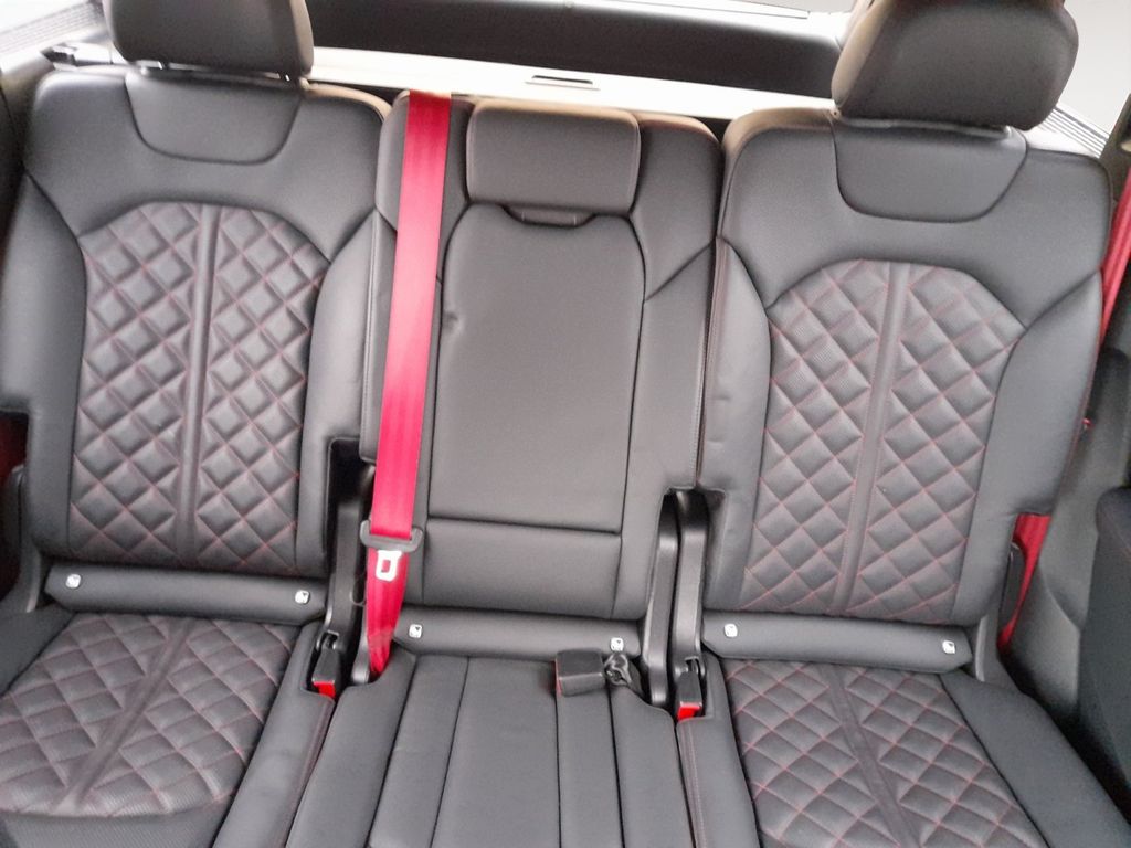 Audi SQ7 2023